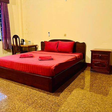 Savet Guesthouse Stoeng Treng Esterno foto