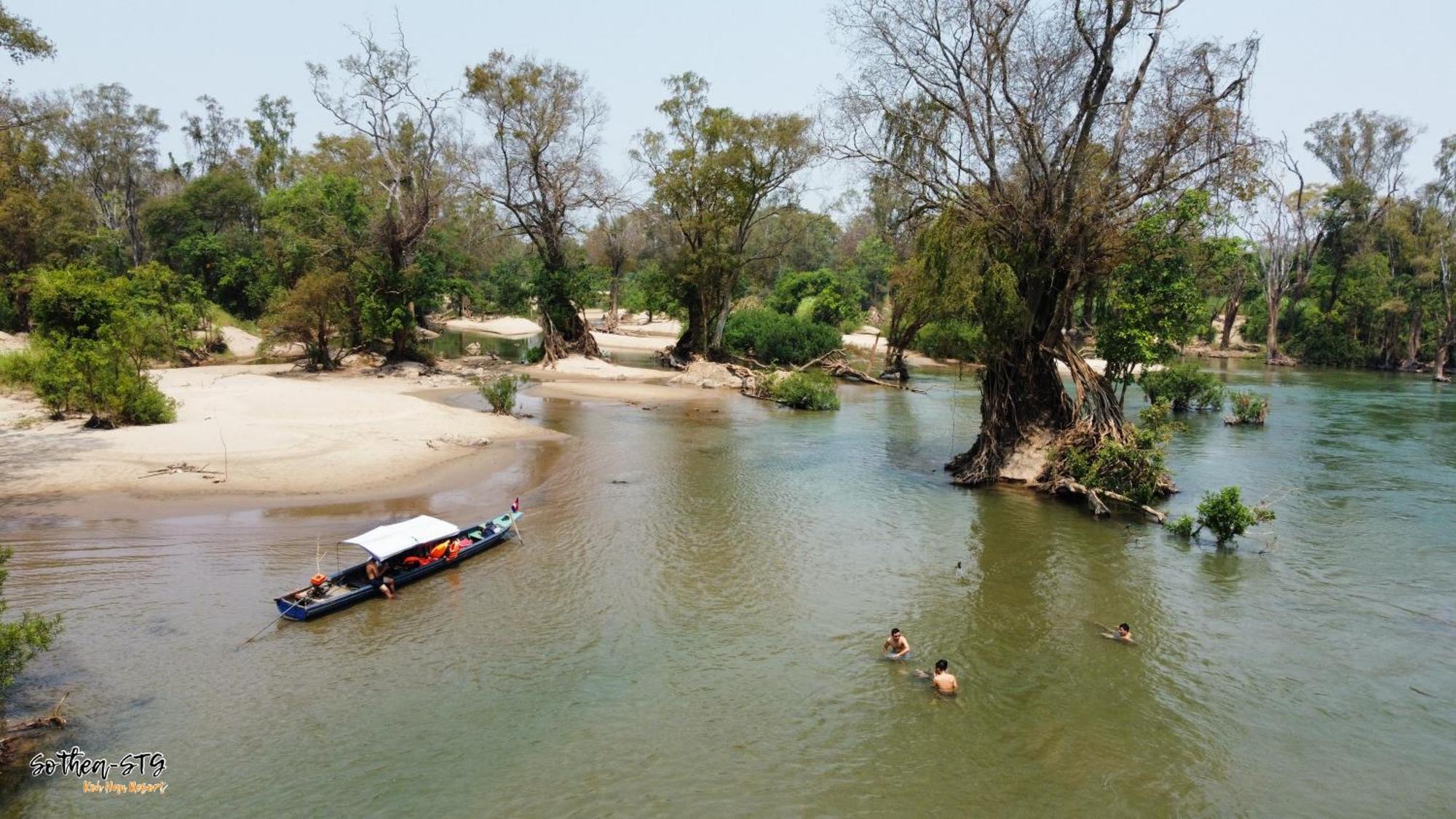 Savet Guesthouse Stoeng Treng Esterno foto